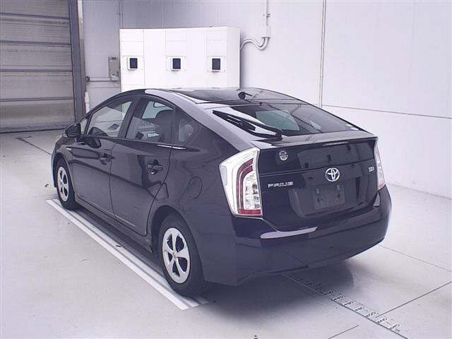 TOYOTA PRIUS 2013