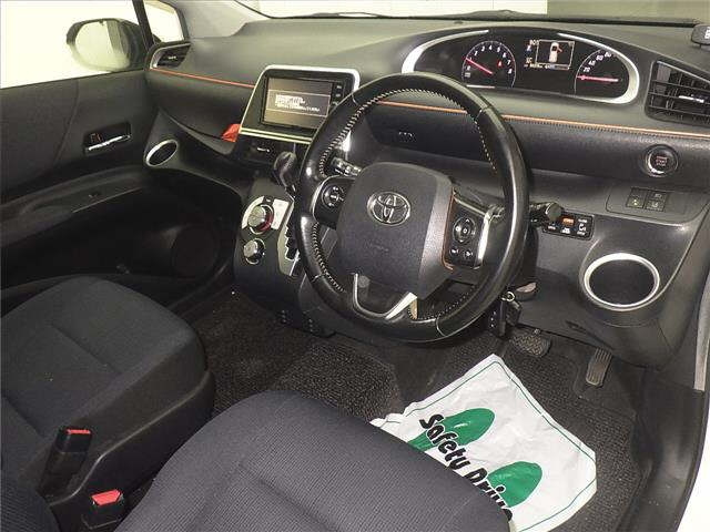 TOYOTA SIENTA 2017