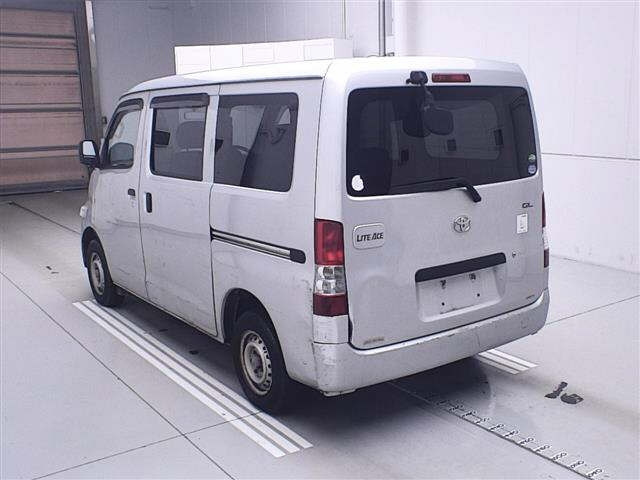 TOYOTA LITE ACE VAN 2016