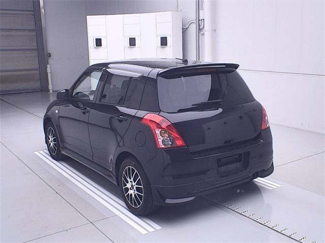 SUZUKI SWIFT 2010
