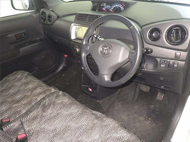 TOYOTA BB 2008