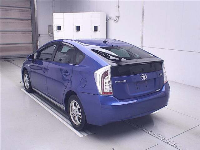 TOYOTA PRIUS 2014