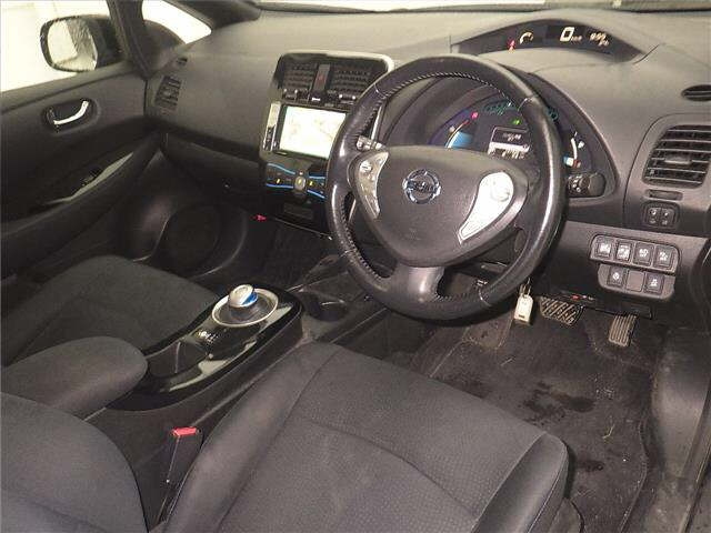 NISSAN LEAF 2014