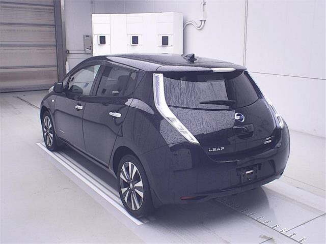 NISSAN LEAF 2014