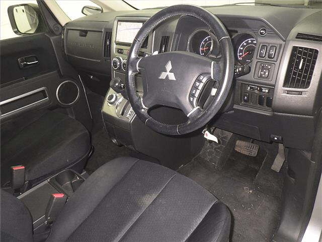 MITSUBISHI DELICA D5 2014