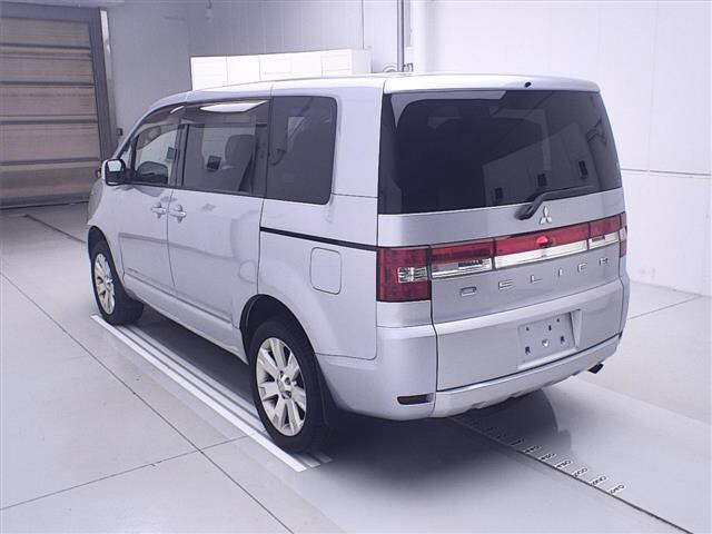 MITSUBISHI DELICA D5 2014