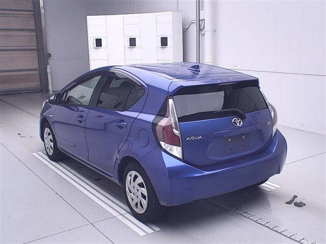 TOYOTA AQUA 2014