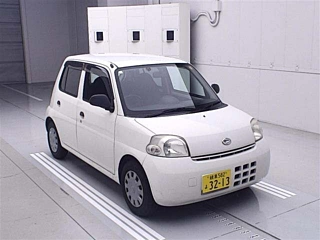 DAIHATSU ESSE 2011