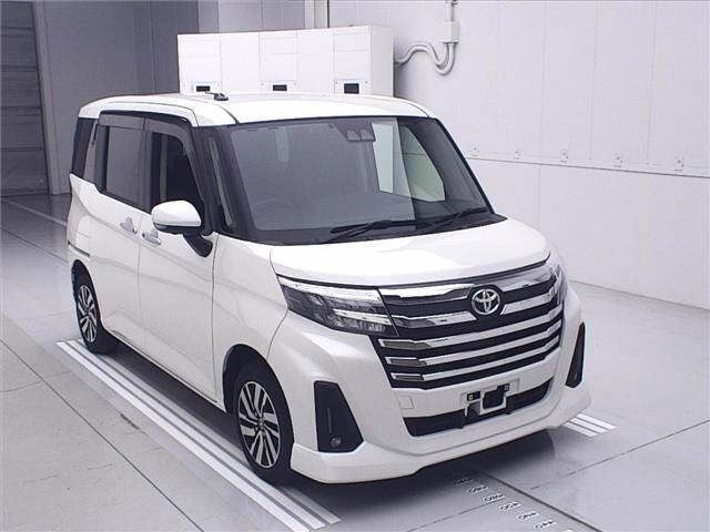 TOYOTA ROOMY 2021