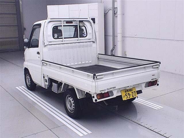 NISSAN CLIPPER TRUCK 2009