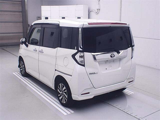 TOYOTA ROOMY 2021