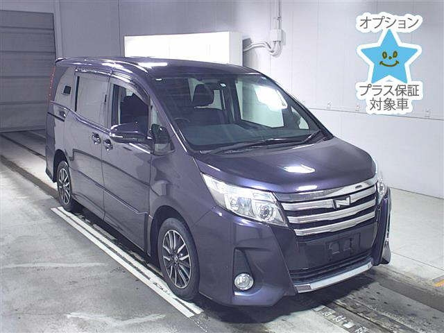 TOYOTA NOAH 2014