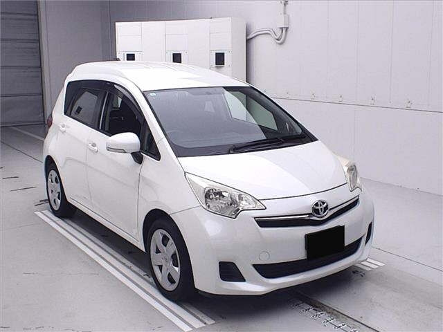TOYOTA RACTIS 2013