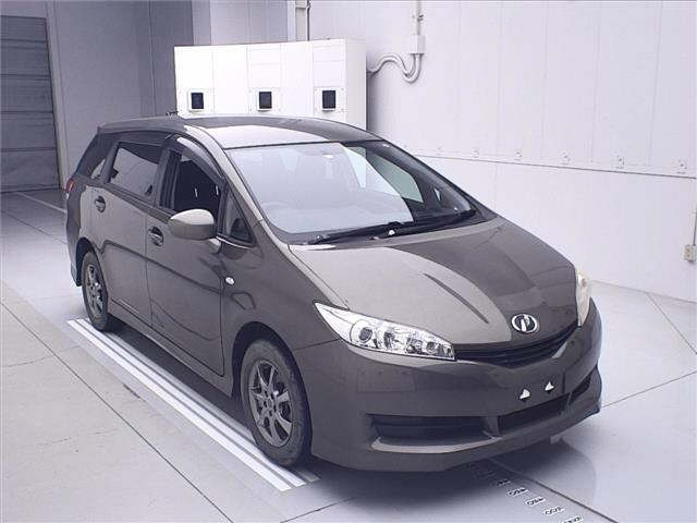 TOYOTA WISH 2011
