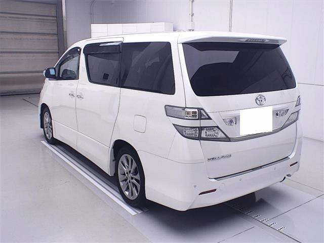 TOYOTA VELLFIRE 2011