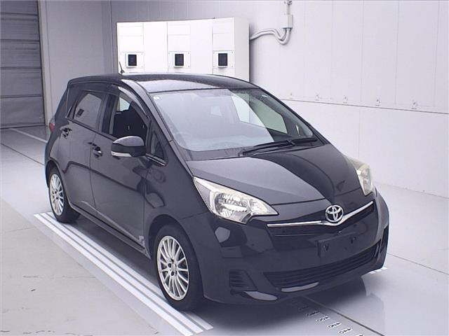 TOYOTA RACTIS 2013