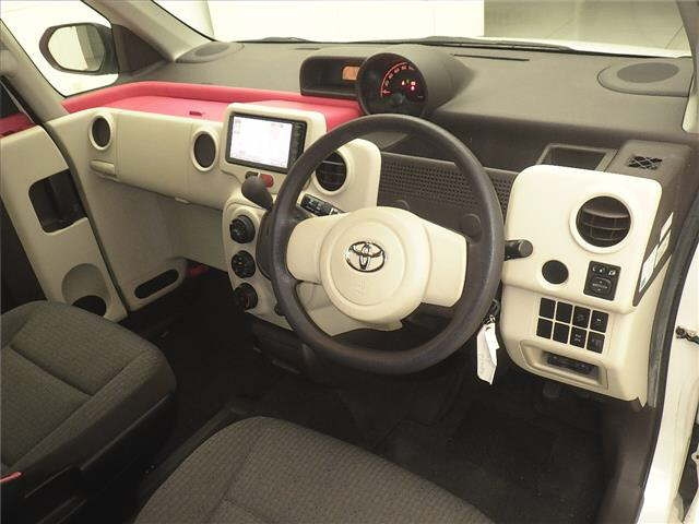 TOYOTA PORTE 2015