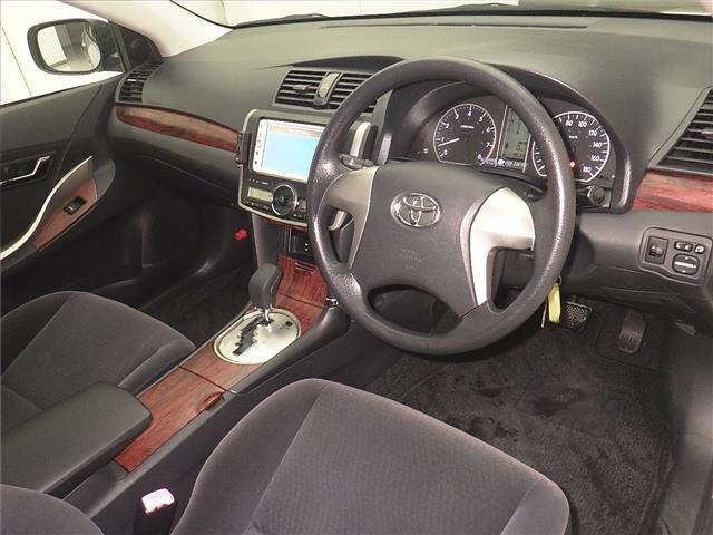 TOYOTA PREMIO 2010