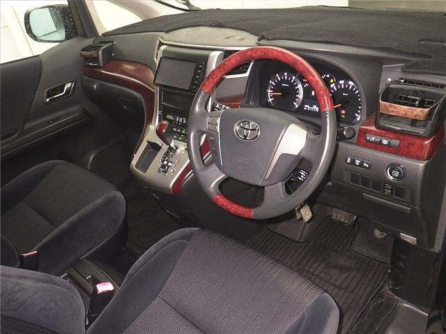 TOYOTA VELLFIRE 2008