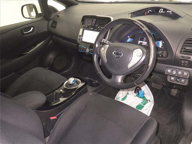 NISSAN LEAF 2015