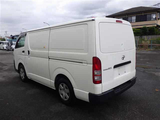TOYOTA REGIUS ACE VAN 2013