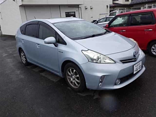 TOYOTA PRIUS ALPHA 2012
