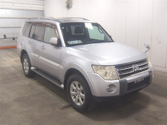 MITSUBISHI PAJERO 2008