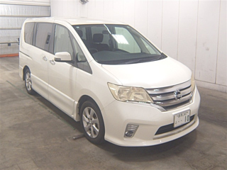 NISSAN SERENA 2011