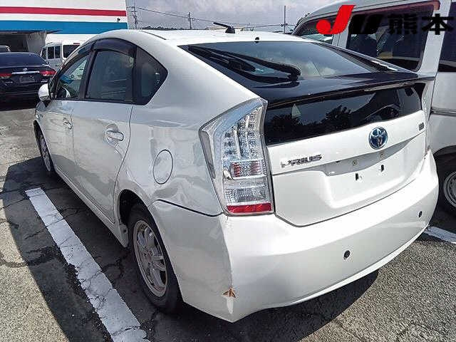 TOYOTA PRIUS 2011