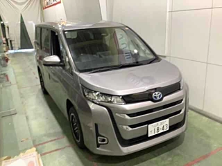 TOYOTA NOAH 2022