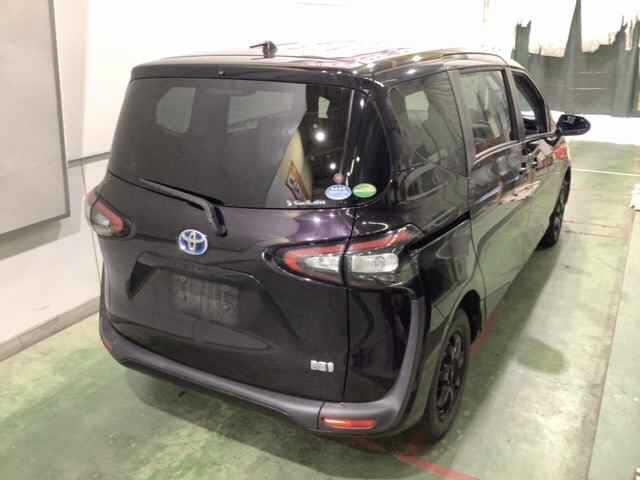TOYOTA SIENTA 2018