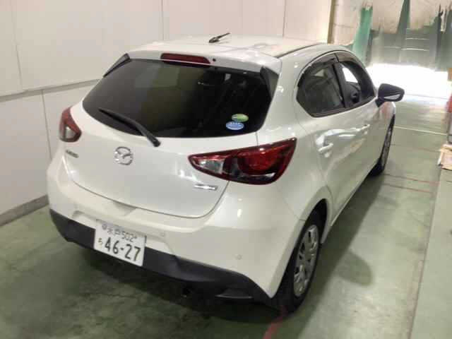 MAZDA DEMIO 2015