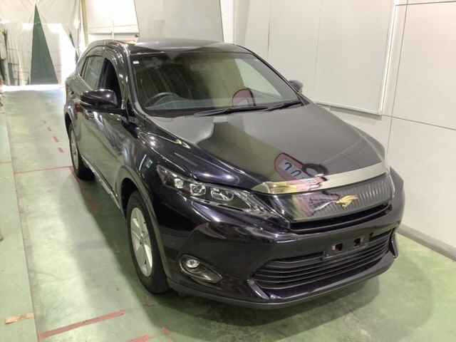 TOYOTA HARRIER 2014