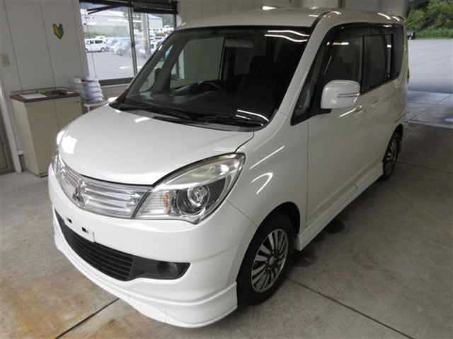 MITSUBISHI DELICA D2 2012