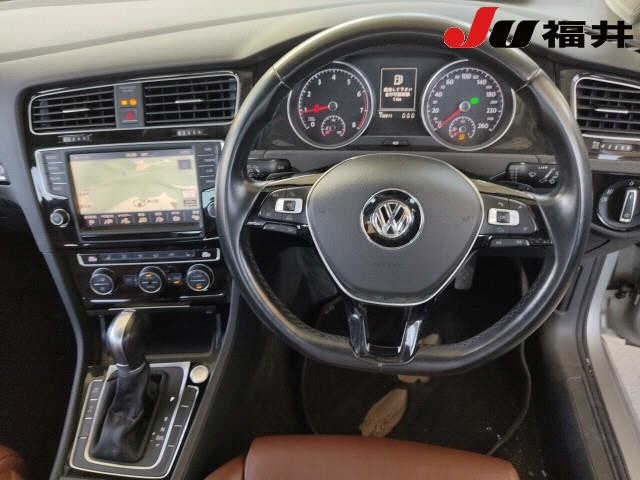 VOLKSWAGEN GOLF 2015