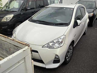 TOYOTA AQUA 2012