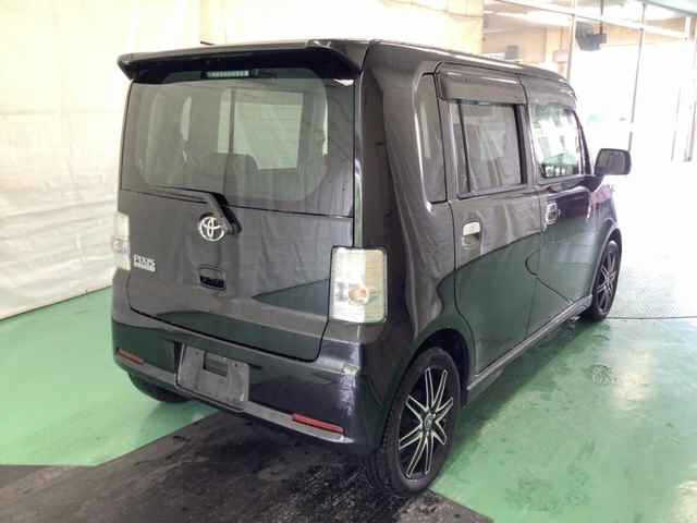 TOYOTA PIXIS SPACE 2012