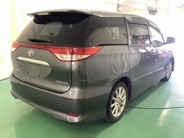 TOYOTA ESTIMA 2010