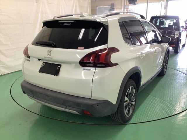 PEUGEOT 2008 2016