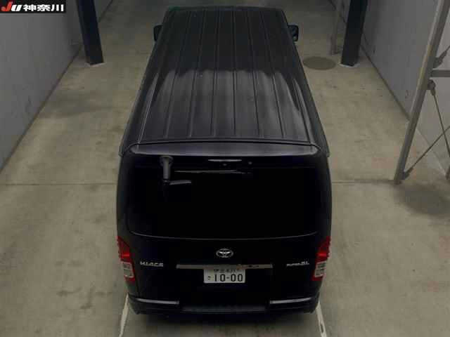 TOYOTA HIACE VAN 2022