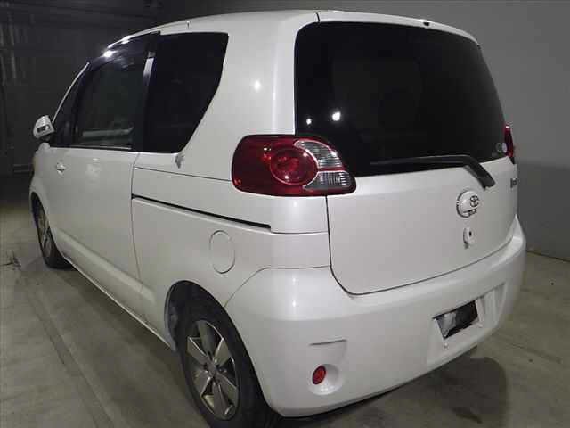 TOYOTA PORTE 2008