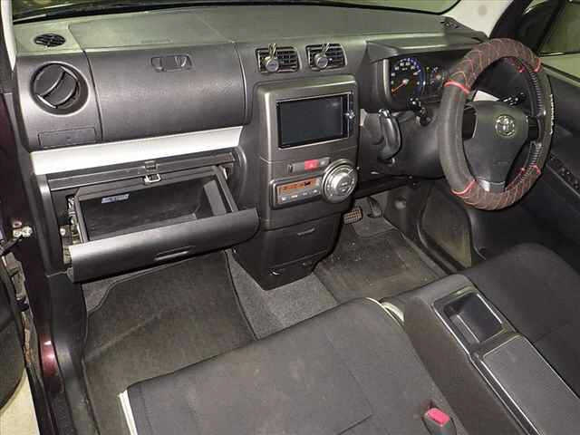 TOYOTA PIXIS SPACE 2012