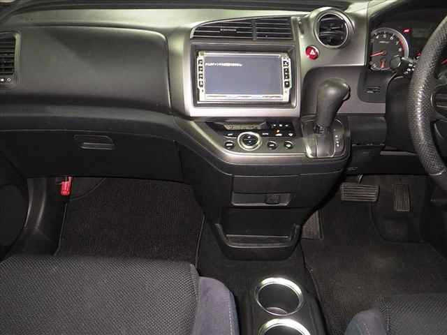 HONDA STREAM 2008