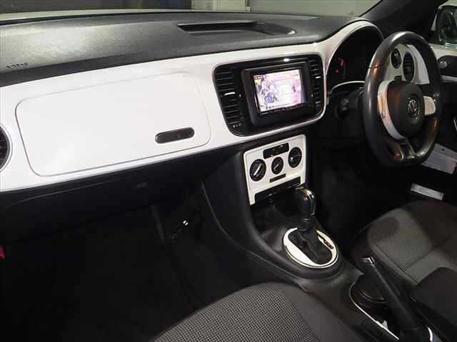 VOLKSWAGEN THE BEETLE 2014