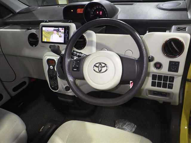 TOYOTA PORTE 2014