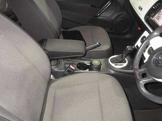 VOLKSWAGEN THE BEETLE 2014