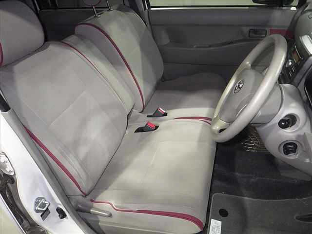 TOYOTA PIXIS SPACE 2012