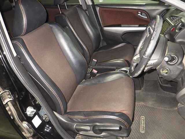 HONDA STREAM 2010