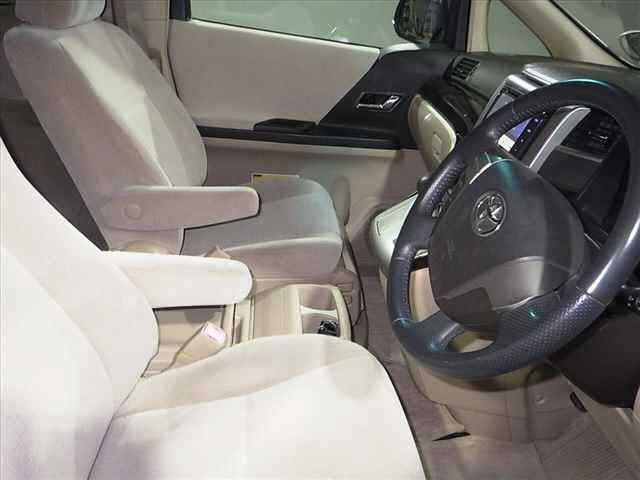 TOYOTA ALPHARD 2015