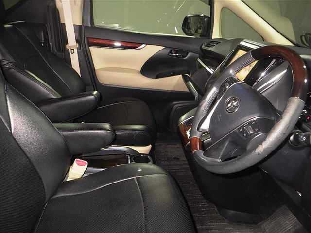 TOYOTA ALPHARD 2015